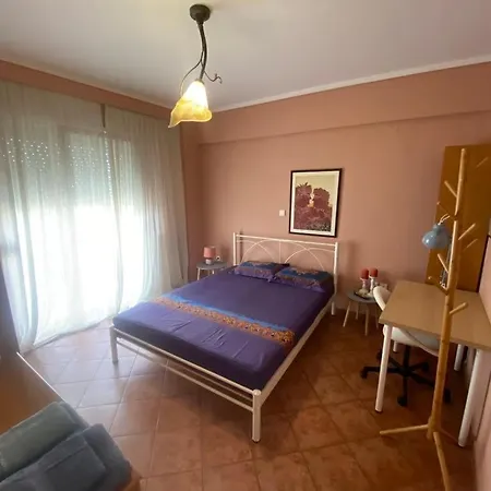 Apartment όμορφο, άνετο ζεστά διακοσμημένο *